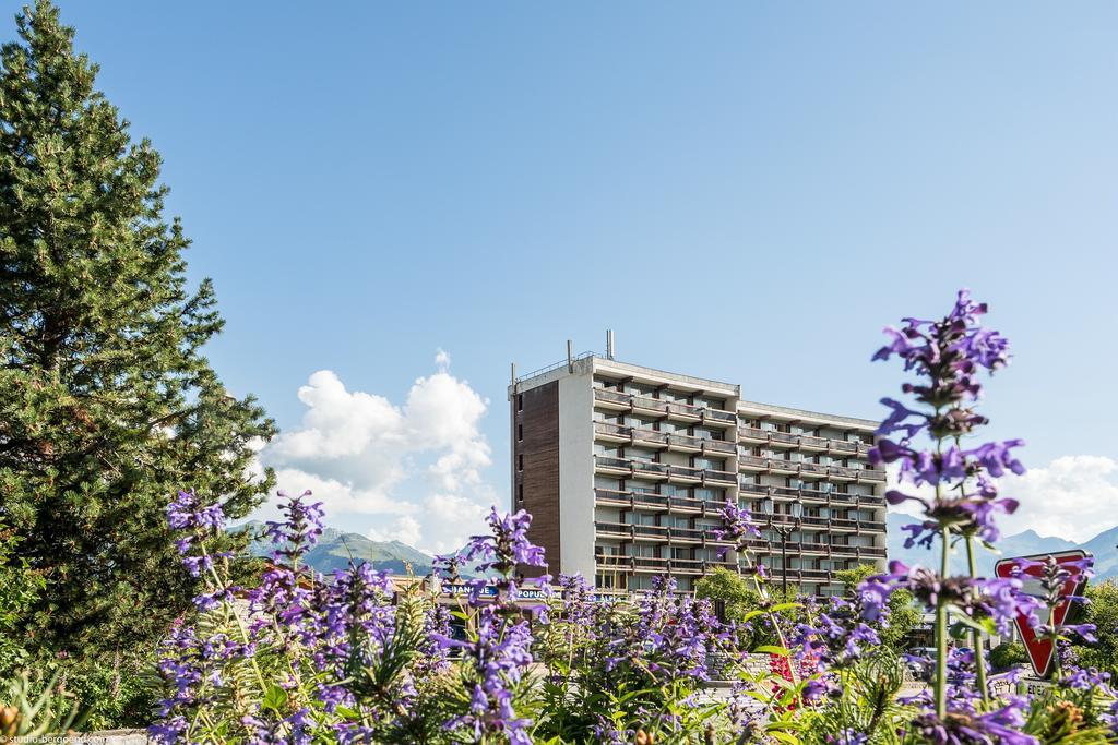 Residence Pierre & Vacances Les Ecrins Корчевел Екстериор снимка